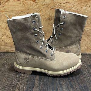 Brand new in box Timberland Teddy Fleece roll down boot in size 10. Waterproof